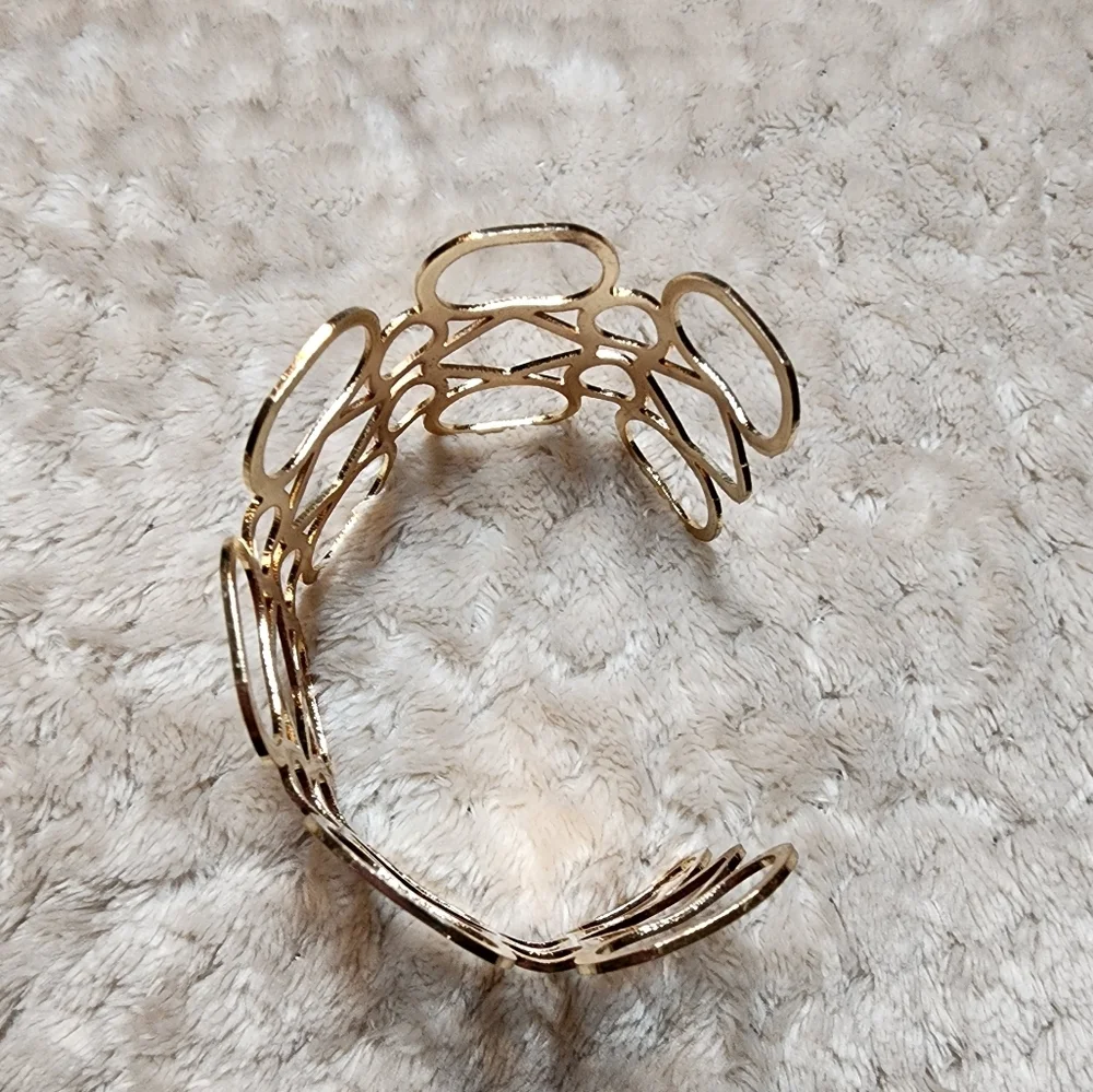 Cuff Bracelets Choose - Picture 6 of 7